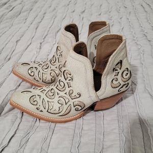 Ariat Dixon Ankle Boots